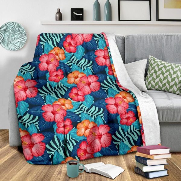 Red Hibiscus Pattern Print Design Soft Fleece Blanket - Image 3