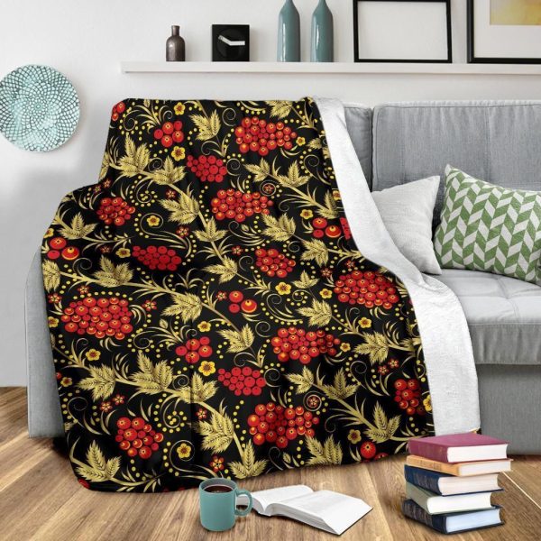 Red Cranberry Pattern Print Design Fleece Blanket - Image 3